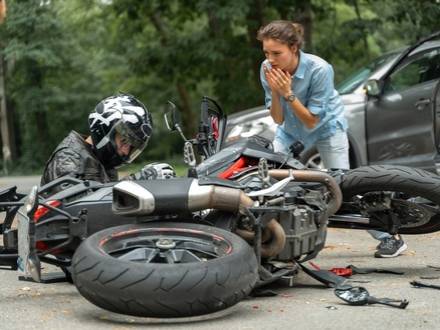Peoria, IL motorcycle accident lawyer